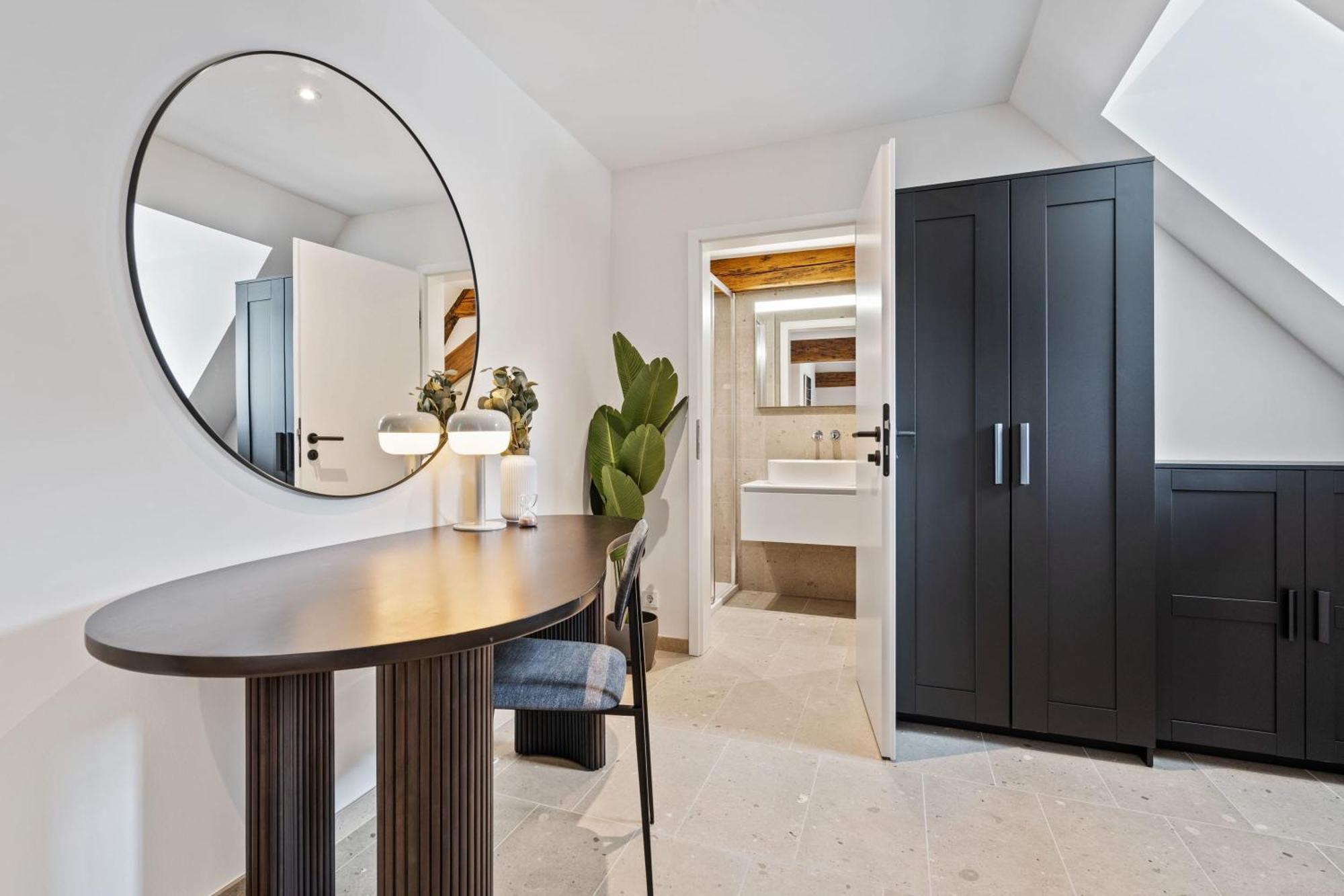 Elegant Clausen Apartment With King Bed & Wifi ルクセンブルク エクステリア 写真
