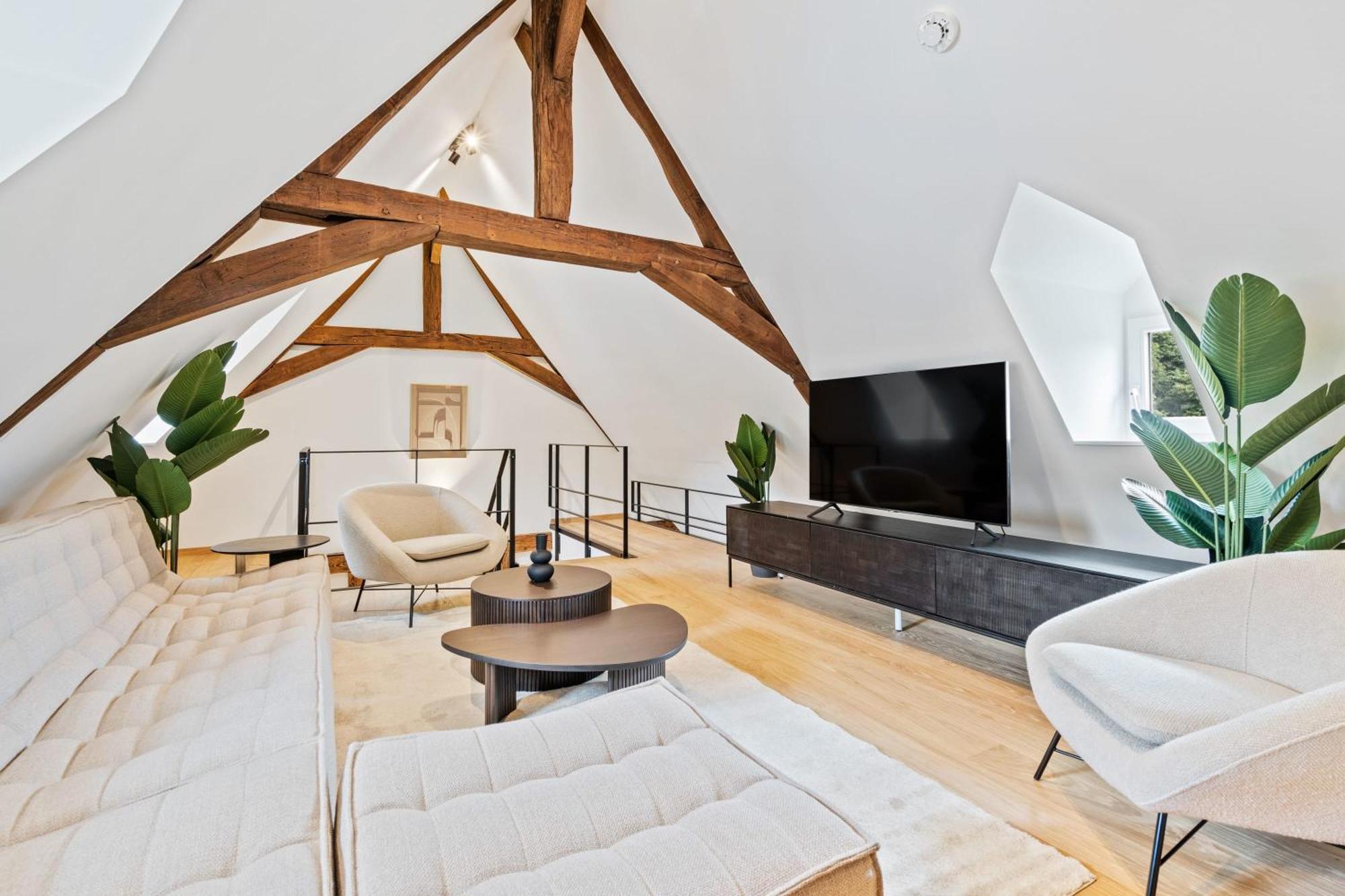Elegant Clausen Apartment With King Bed & Wifi ルクセンブルク エクステリア 写真